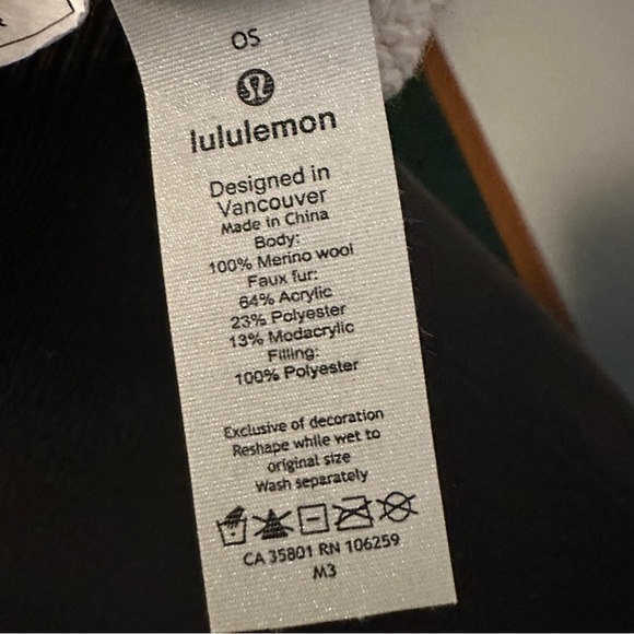 Lululemon Preowned Knit Pom Beanie